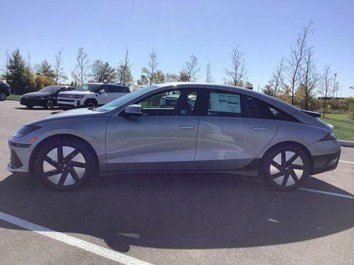 2025 Hyundai IONIQ 6 SE