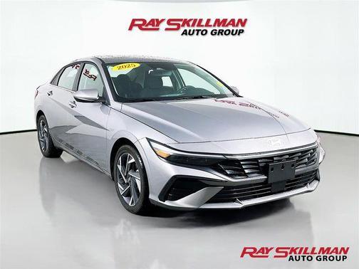 2025 Hyundai ELANTRA SEL