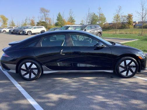 2025 Hyundai IONIQ 6 SE