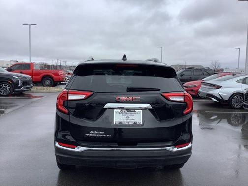 2023 GMC Terrain SLT