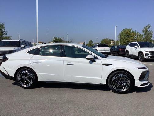 2026 Hyundai SONATA SEL
