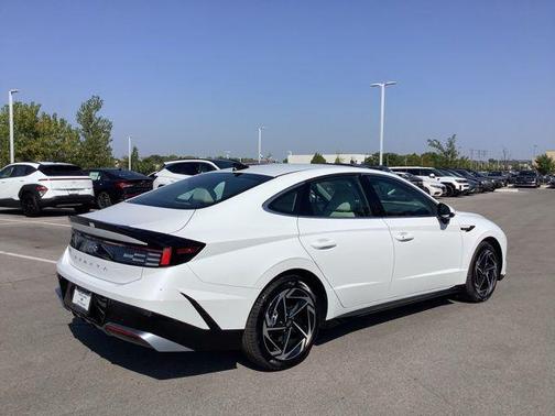 2026 Hyundai SONATA SEL