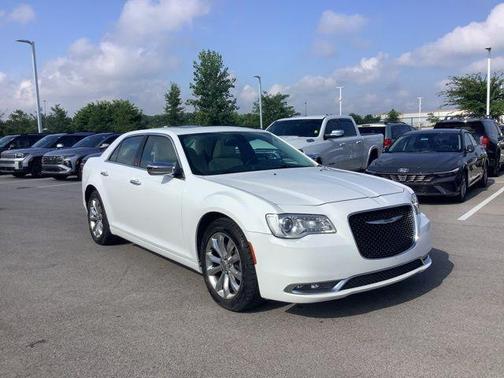 2016 Chrysler 300 S