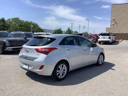 Shimmering Silver 2014 Hyundai Elantra GT Base
