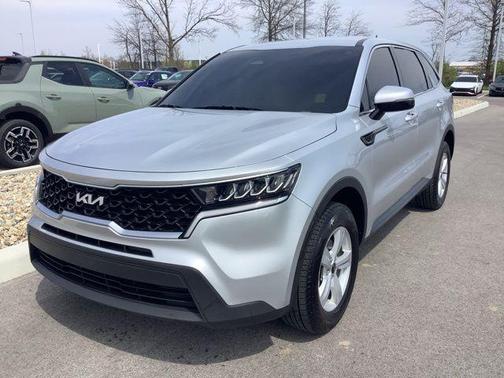 2022 Kia Sorento LX