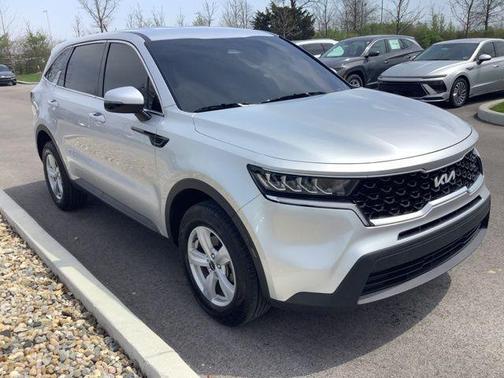 2022 Kia Sorento LX