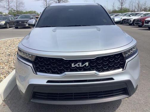 2022 Kia Sorento LX