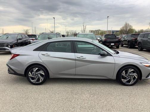 2025 Hyundai ELANTRA Sport