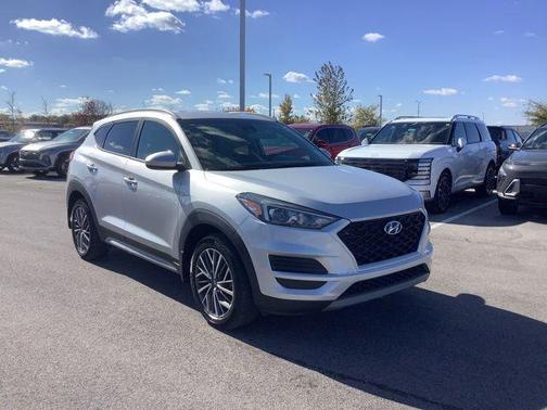 2019 Hyundai TUCSON SE