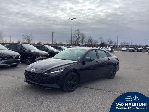 2023 Hyundai ELANTRA SEL