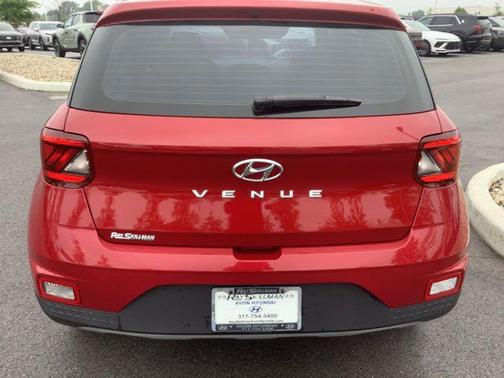 2022 Hyundai VENUE SE