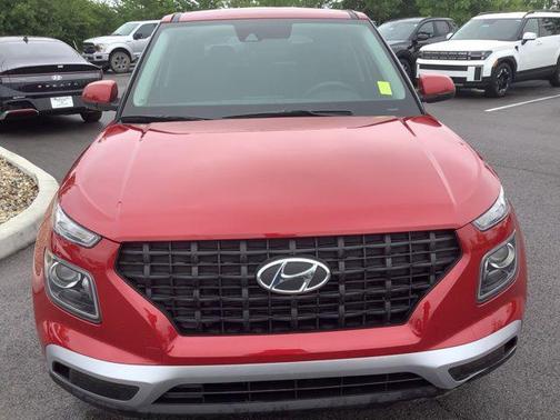 2022 Hyundai VENUE SE