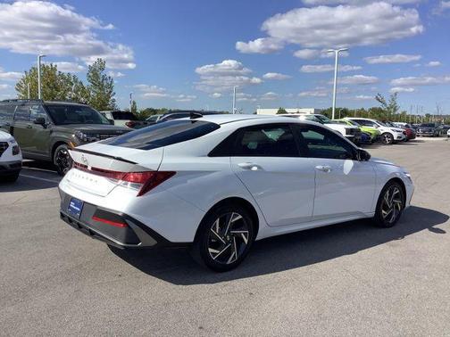 2025 Hyundai ELANTRA Sport