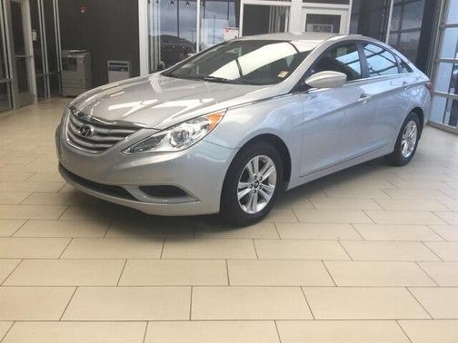 Radiant Silver Metallic 2013 Hyundai SONATA GLS