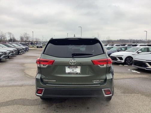 2019 Toyota Highlander 
