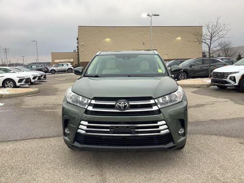 2019 Toyota Highlander 