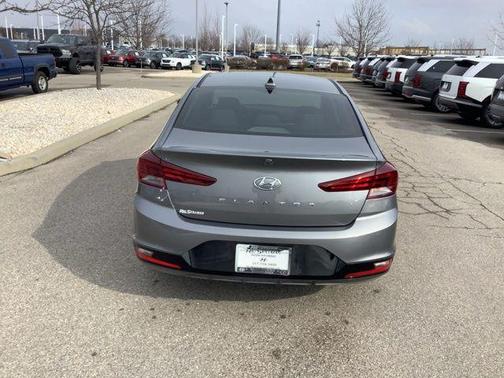 2019 Hyundai ELANTRA SEL