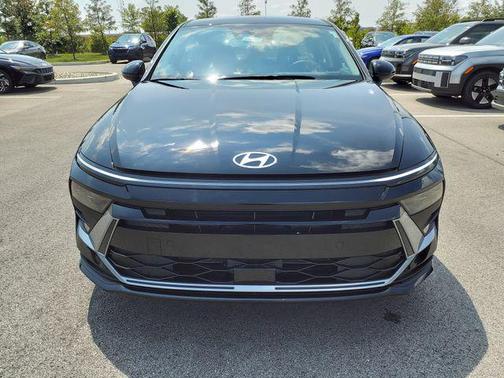2025 Hyundai SONATA SE