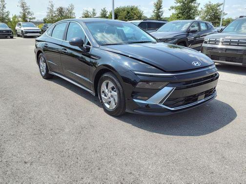 2025 Hyundai SONATA SE