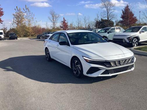 2025 Hyundai ELANTRA HEV SEL Sport