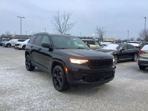 2023 Jeep Grand Cherokee Altitude