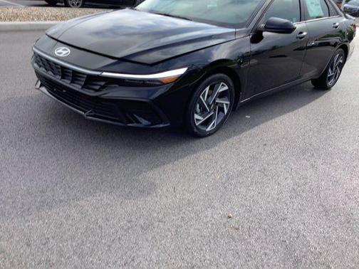 2025 Hyundai ELANTRA Sport