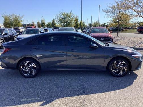 2025 Hyundai ELANTRA HEV SEL Sport