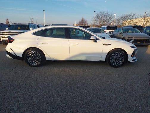 2026 Hyundai SONATA Hybrid Limited