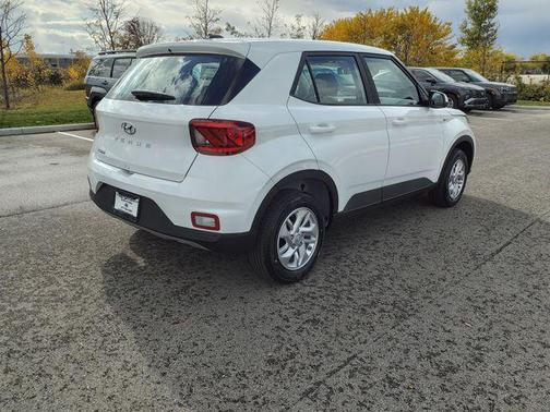 2026 Hyundai VENUE SE