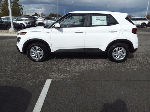 2026 Hyundai VENUE SE