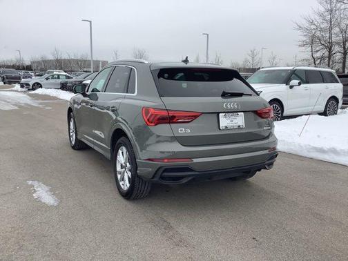 2025 Audi Q3 Premium 45 TFSI S line quattro Tiptronic