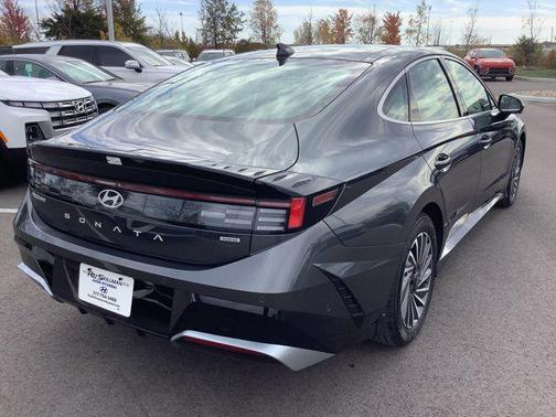 2025 Hyundai SONATA Hybrid Limited