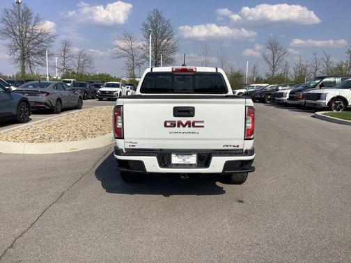 Summit White 2022 GMC Canyon AT4