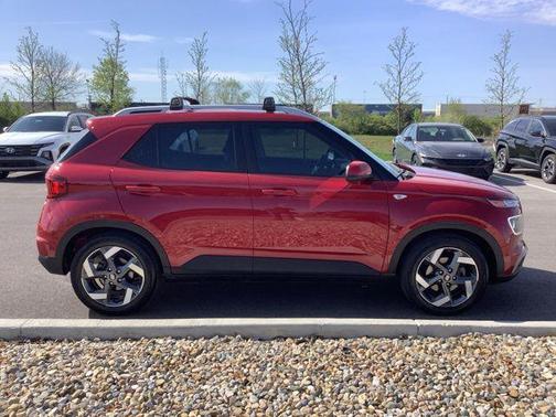 2021 Hyundai VENUE SEL