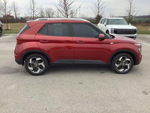 2023 Hyundai VENUE SEL