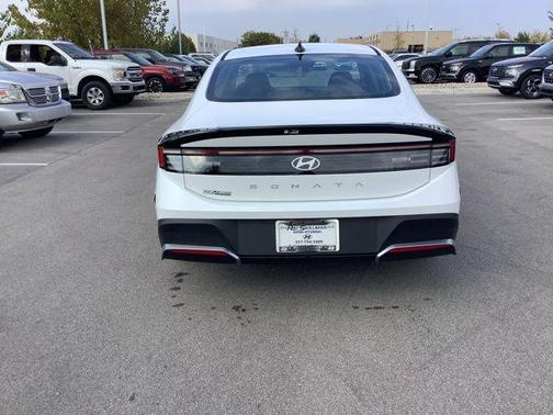 2026 Hyundai SONATA SE