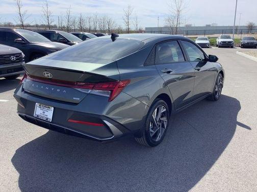 2025 Hyundai ELANTRA Sport
