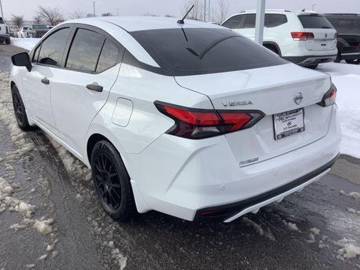 2020 Nissan Versa 1.6 S