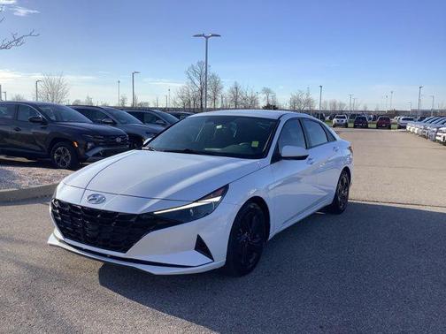 2021 Hyundai ELANTRA SEL