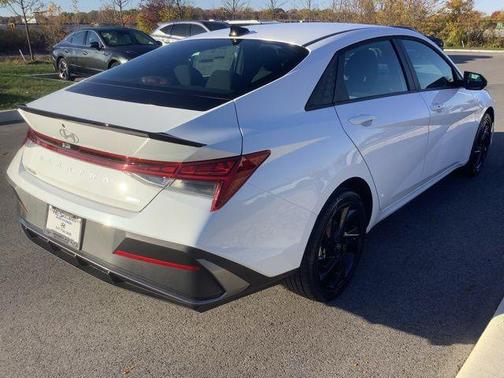 2026 Hyundai ELANTRA HEV SEL Sport