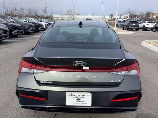 2025 Hyundai ELANTRA Limited