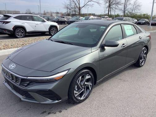 2025 Hyundai ELANTRA Limited