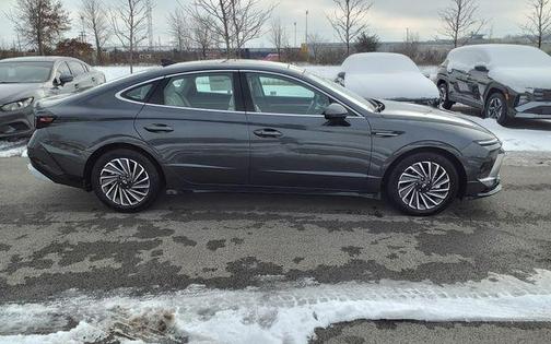 2026 Hyundai SONATA Hybrid SE