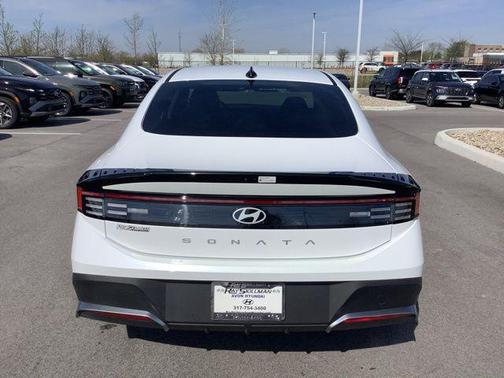 2025 Hyundai SONATA SE