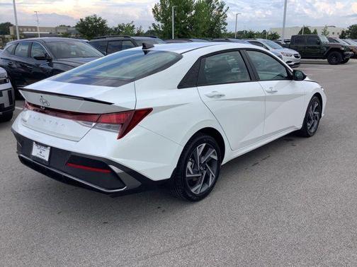 2025 Hyundai ELANTRA Sport
