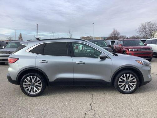 2021 Ford Escape Titanium