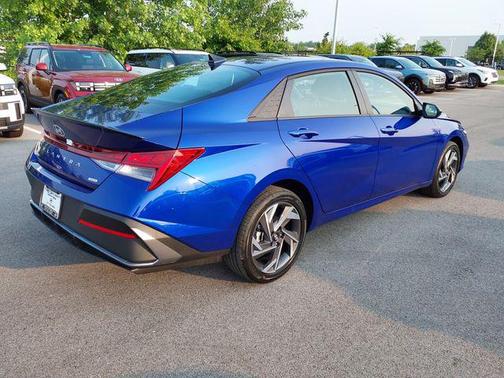 2025 Hyundai ELANTRA Sport