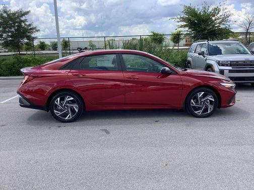 2025 Hyundai ELANTRA Sport