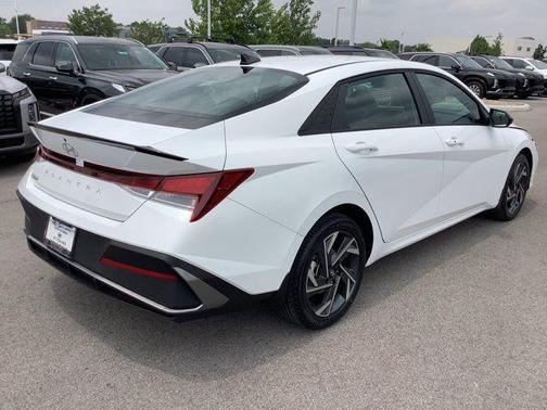 2025 Hyundai ELANTRA Sport