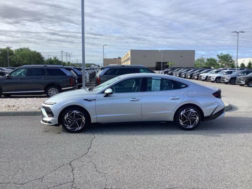 Aero Silver 2026 Hyundai SONATA SEL